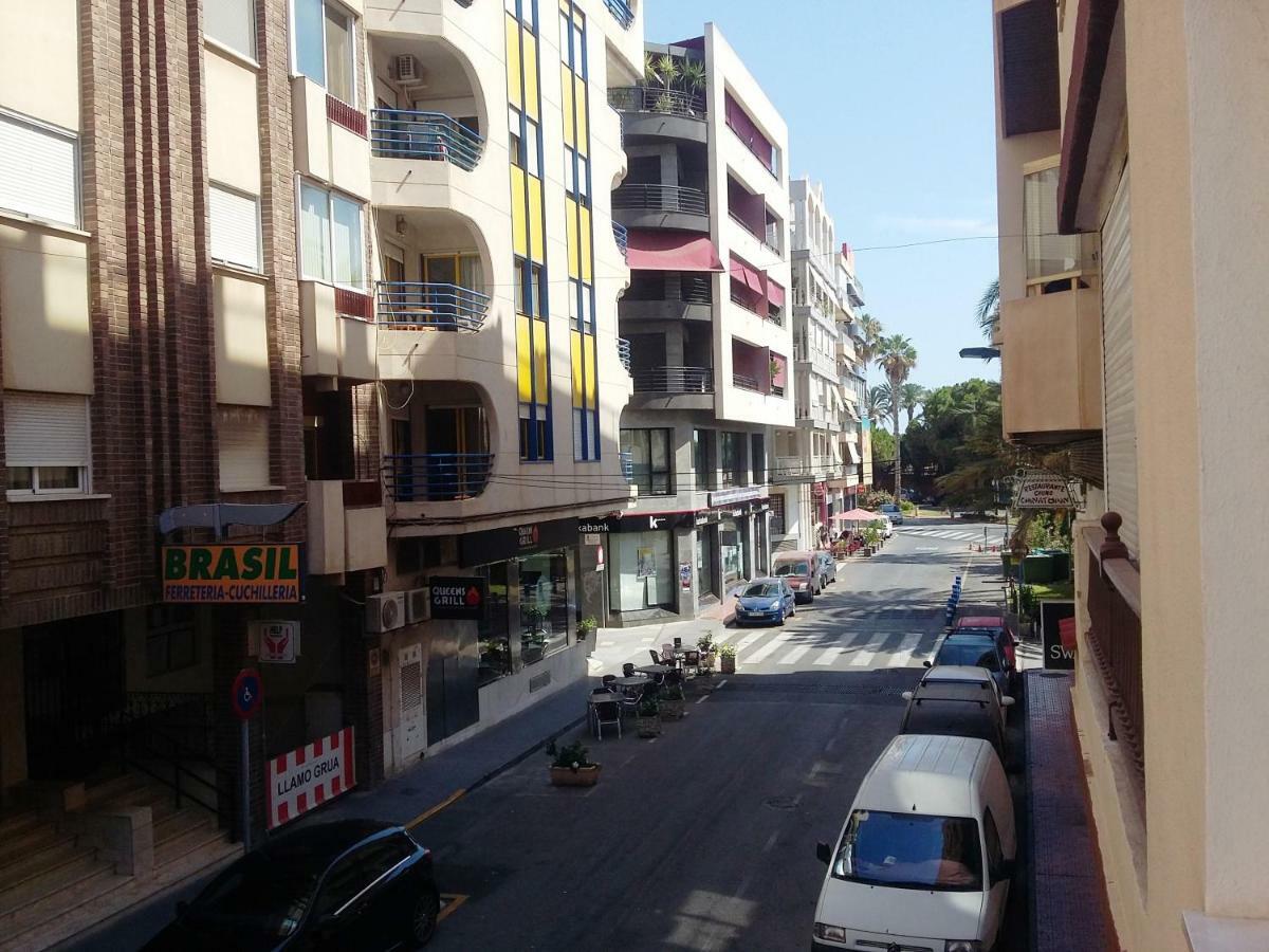 Downtown With Wifi & Tv Box Lejlighed Torrevieja Eksteriør billede